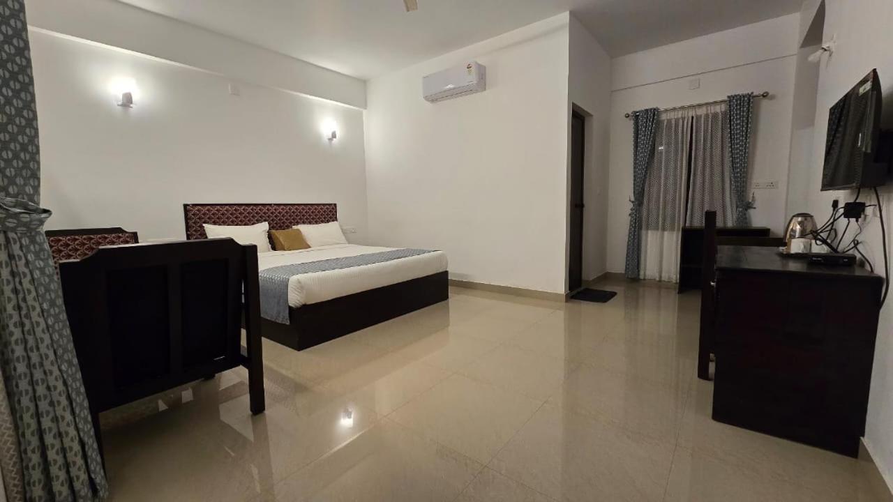 Green Aura Hotel Sultan Bathery Bagian luar foto