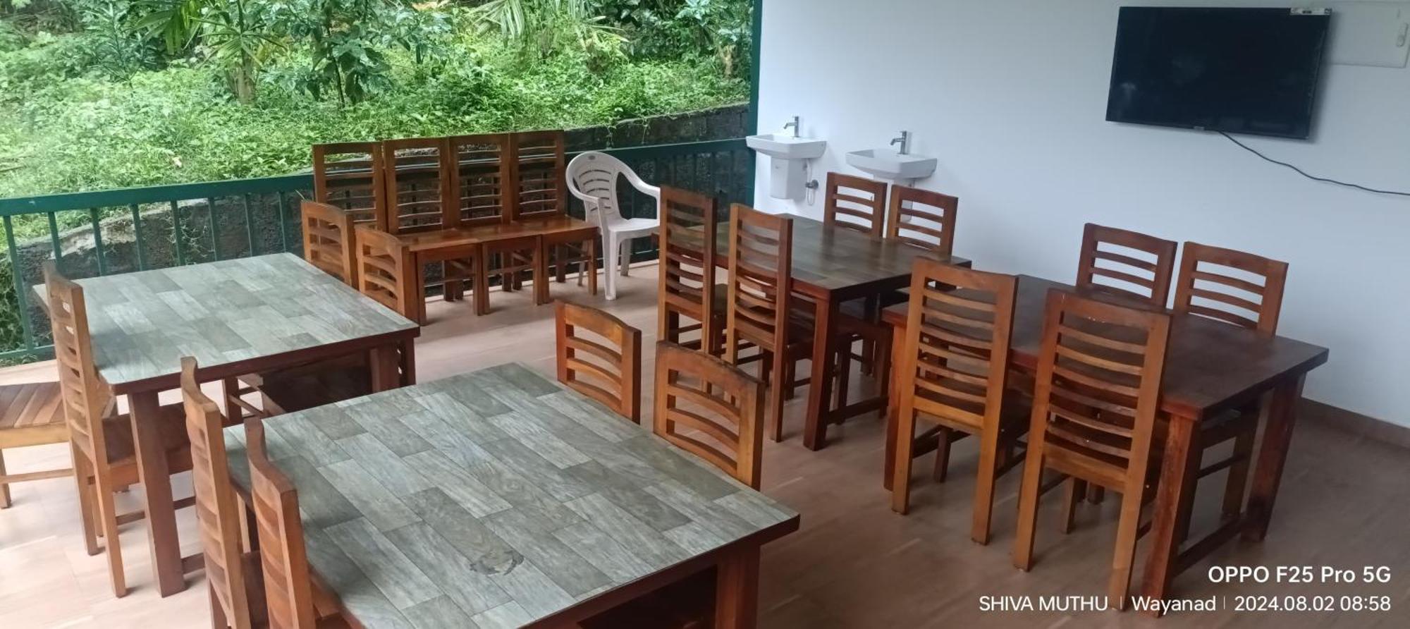 Green Aura Hotel Sultan Bathery Bagian luar foto