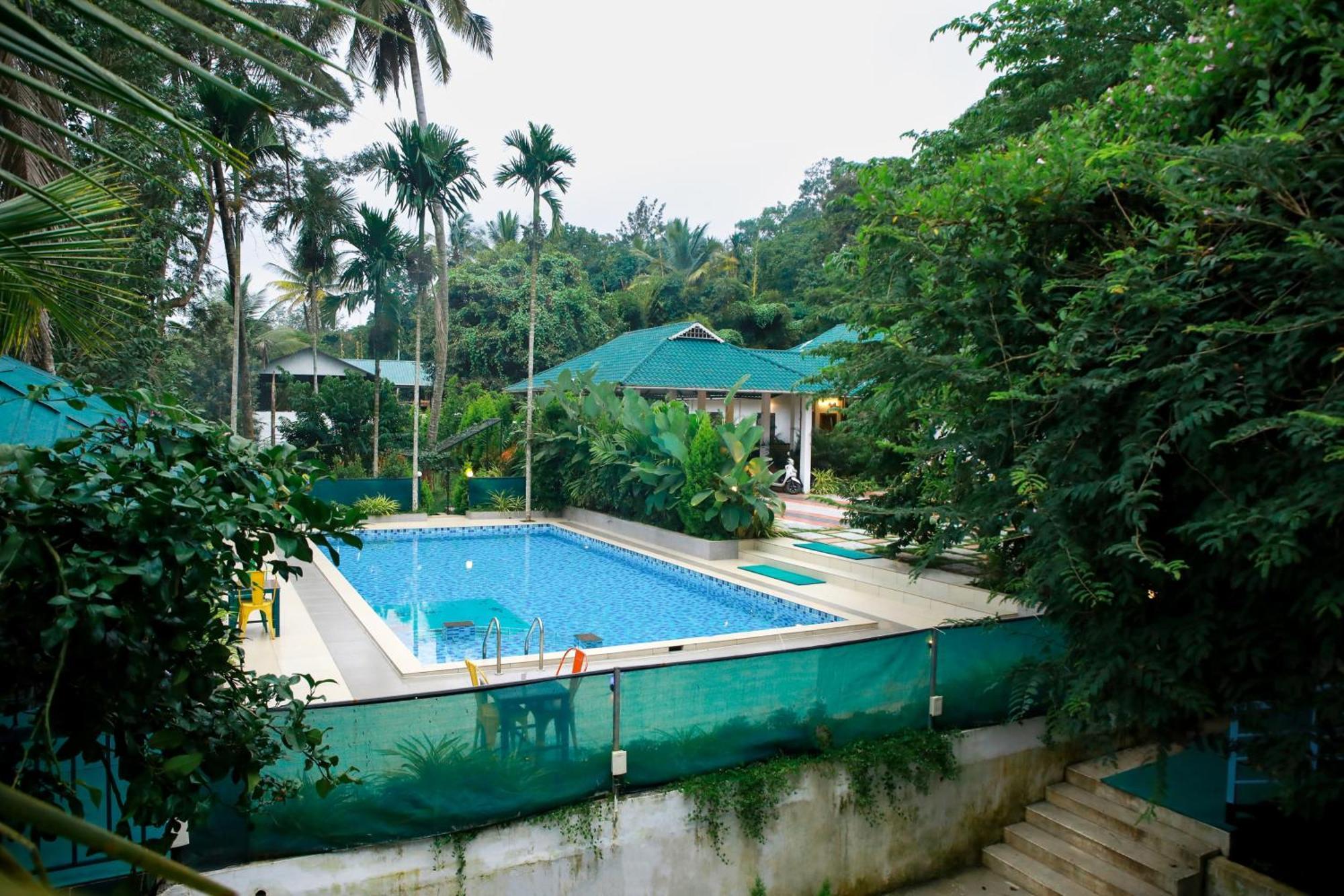 Green Aura Hotel Sultan Bathery Bagian luar foto
